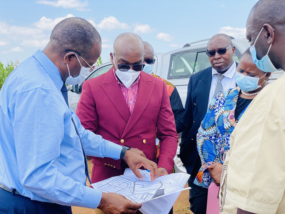 Minister of Industry and Trade Mark Katsonga Phiri  visiting Chigumula industrial park